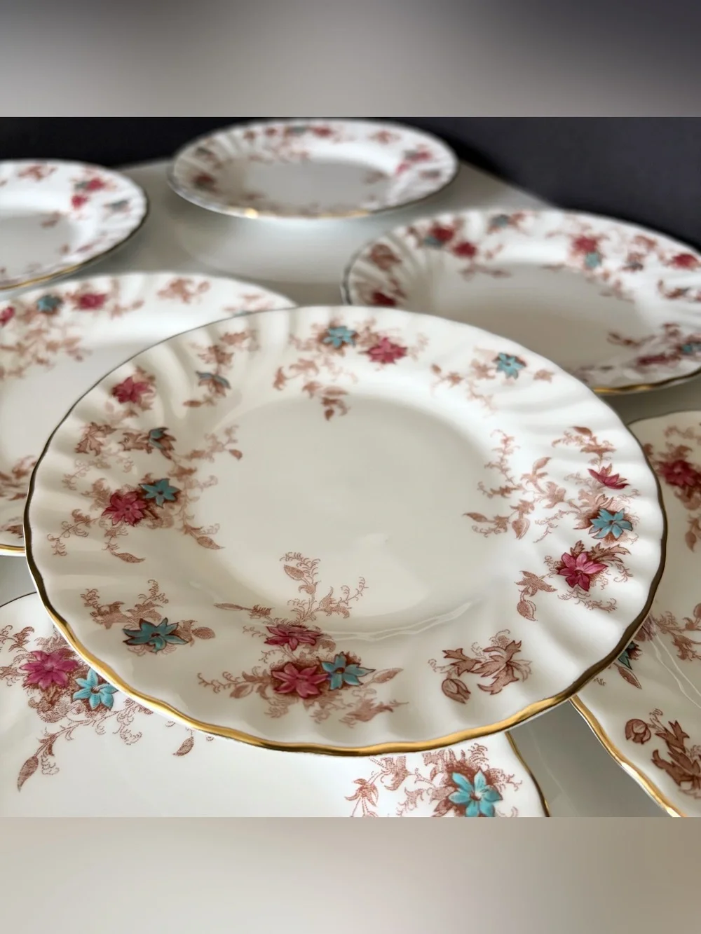 Minton set bread